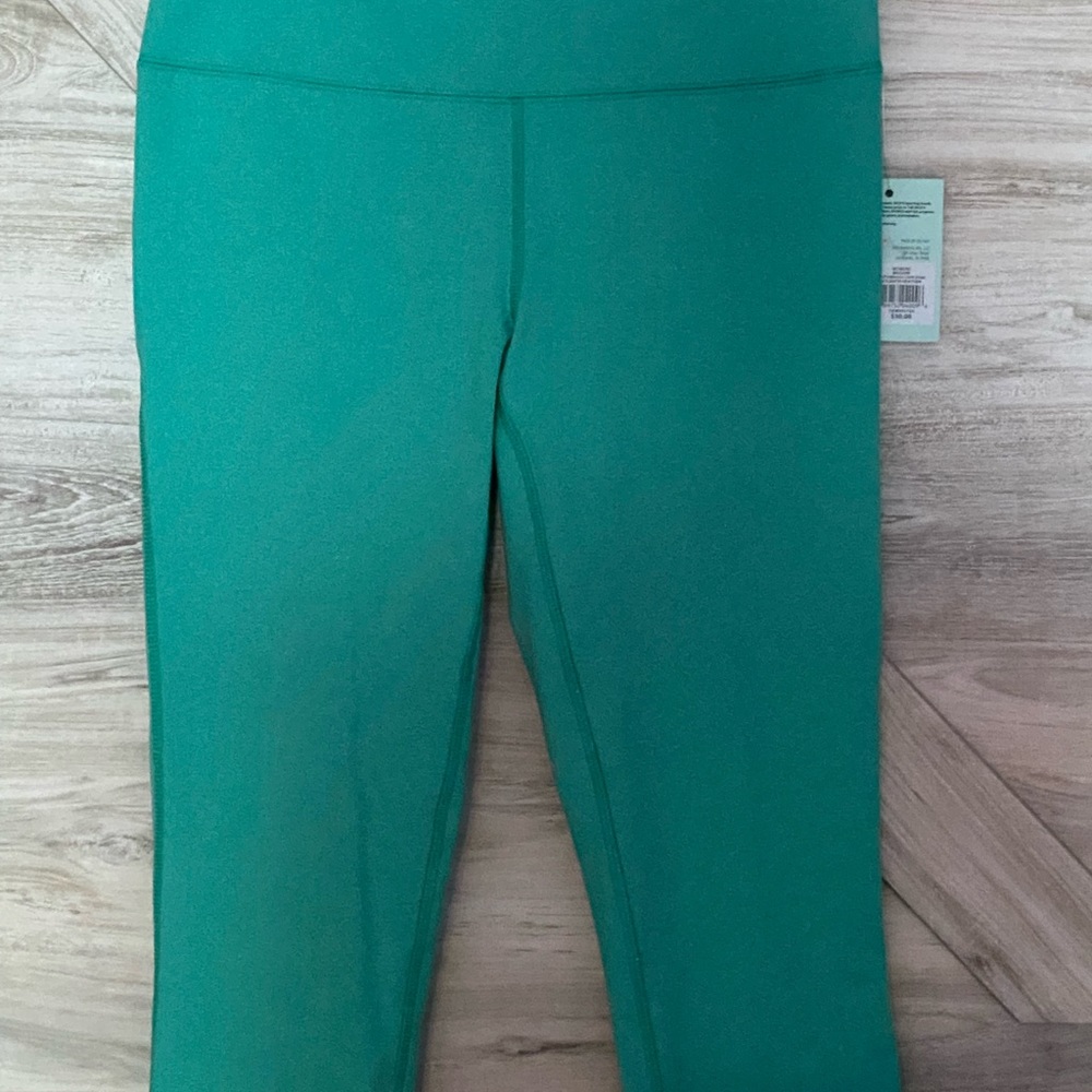 DSG yoga pant capris